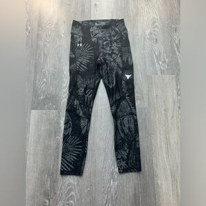 Under armor leggings size small